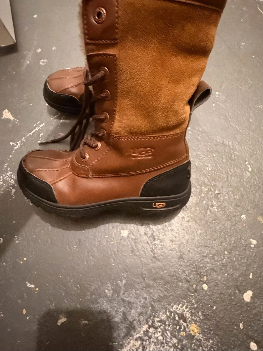 Ugg Kids 🧒 Brown Faux-Fur Lined Winter Lace-Up Boots